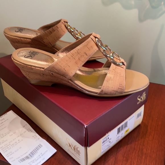 Sofft Wedge Sandals New in Box - Picture 3 of 5